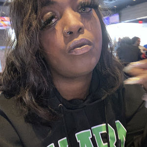 Meet your Posher, Tiffany